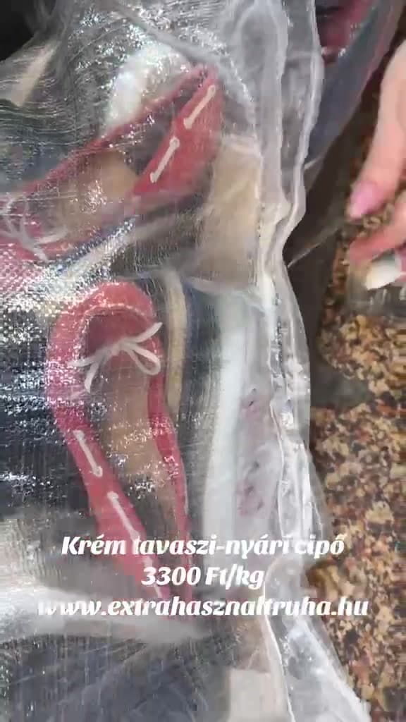 Tavaszi-nyári krém cipő 3300 Ft/kg